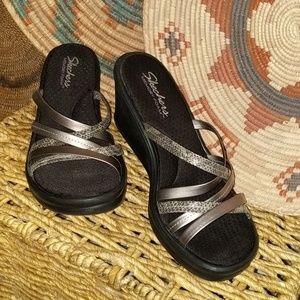 Skechers sandals size 9